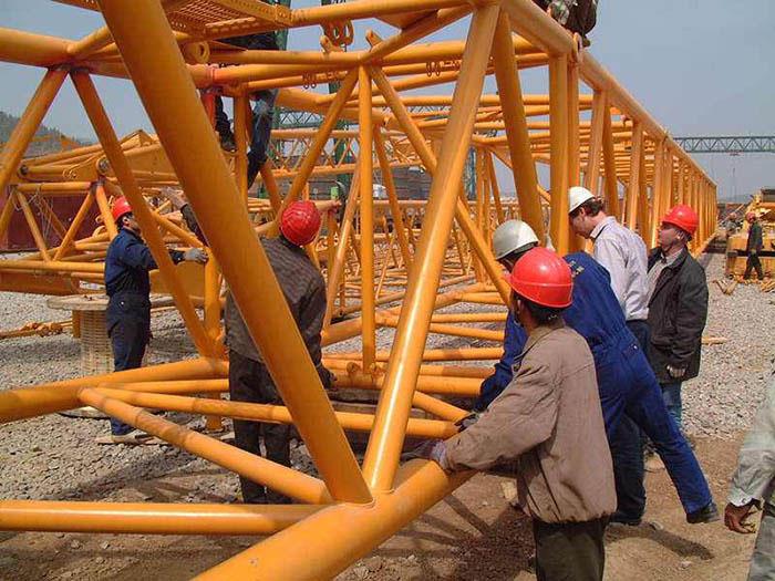 Uwagi powinny być wypłacane w ramach remontu żurawia.jpg Attentions should be paid in the overhaul of crane.jpg